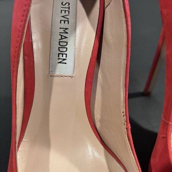 Steve Madden Lovey Red Suede Stiletto Pumps - Picture 10 of 16